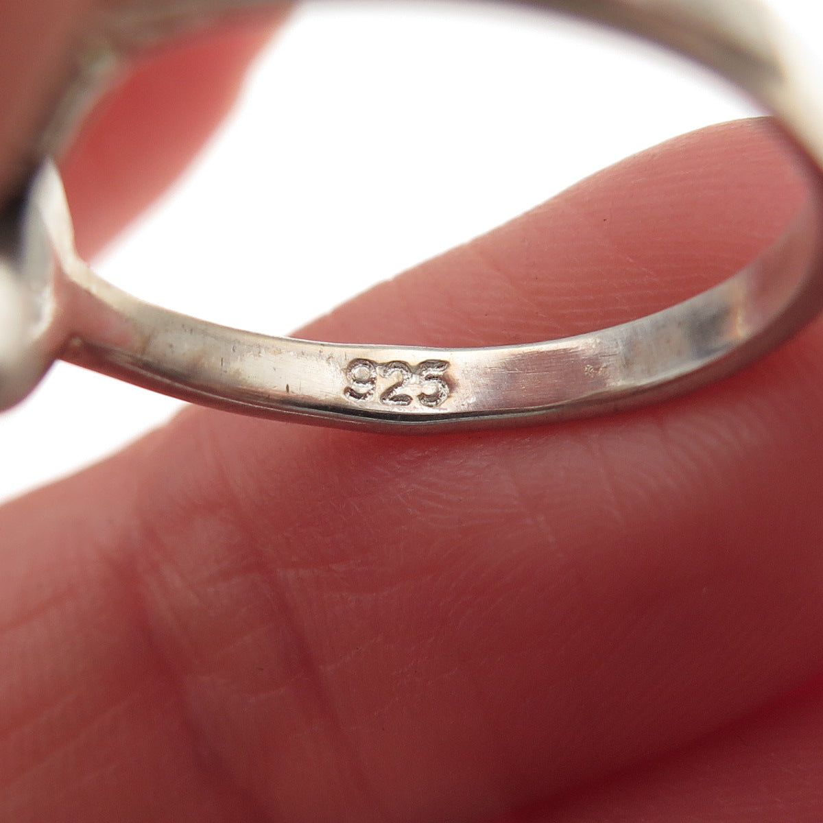 925 Sterling Silver Vintage Loving Heart Ring Size 7.5