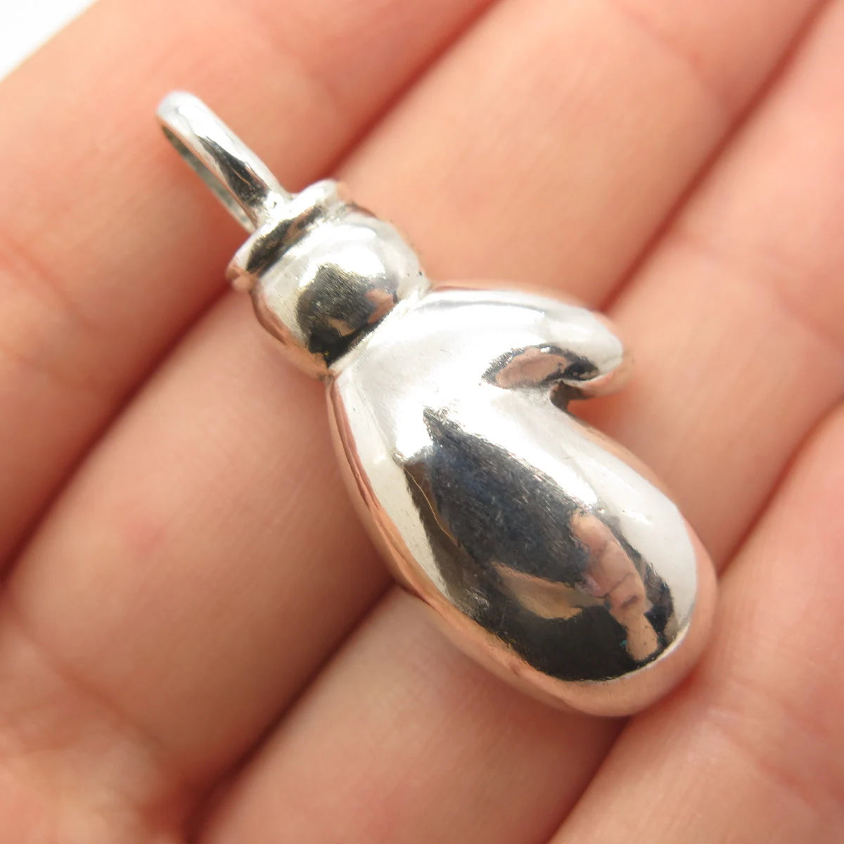925 Sterling Silver Vintage Mitten Pendant