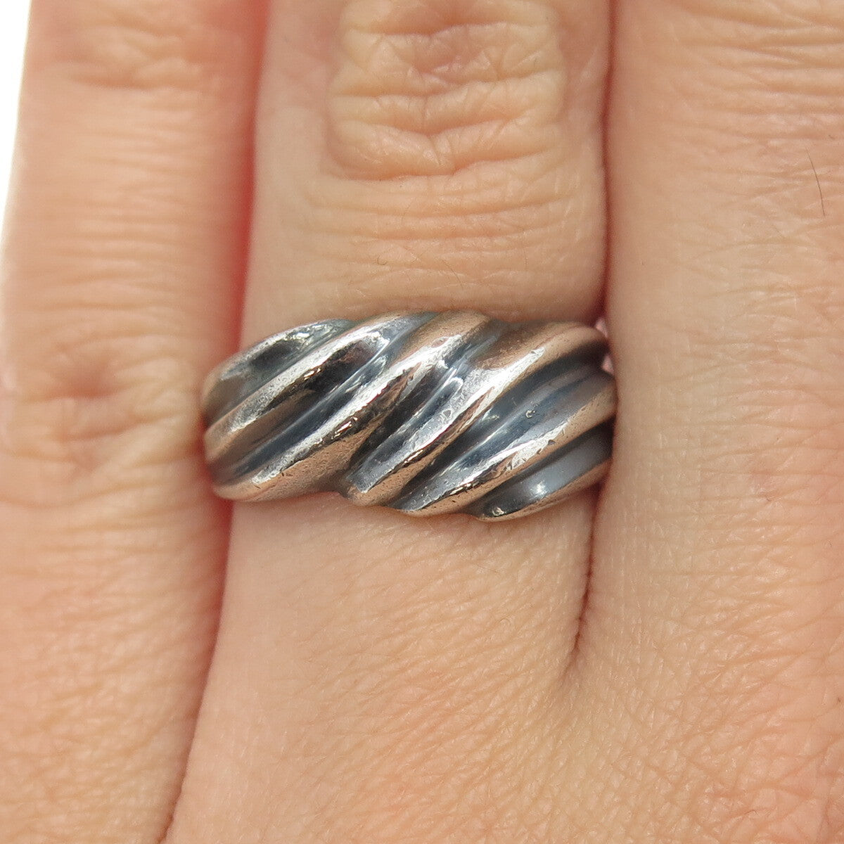 925 Sterling Silver Vintage Ribbed Ring Size 7