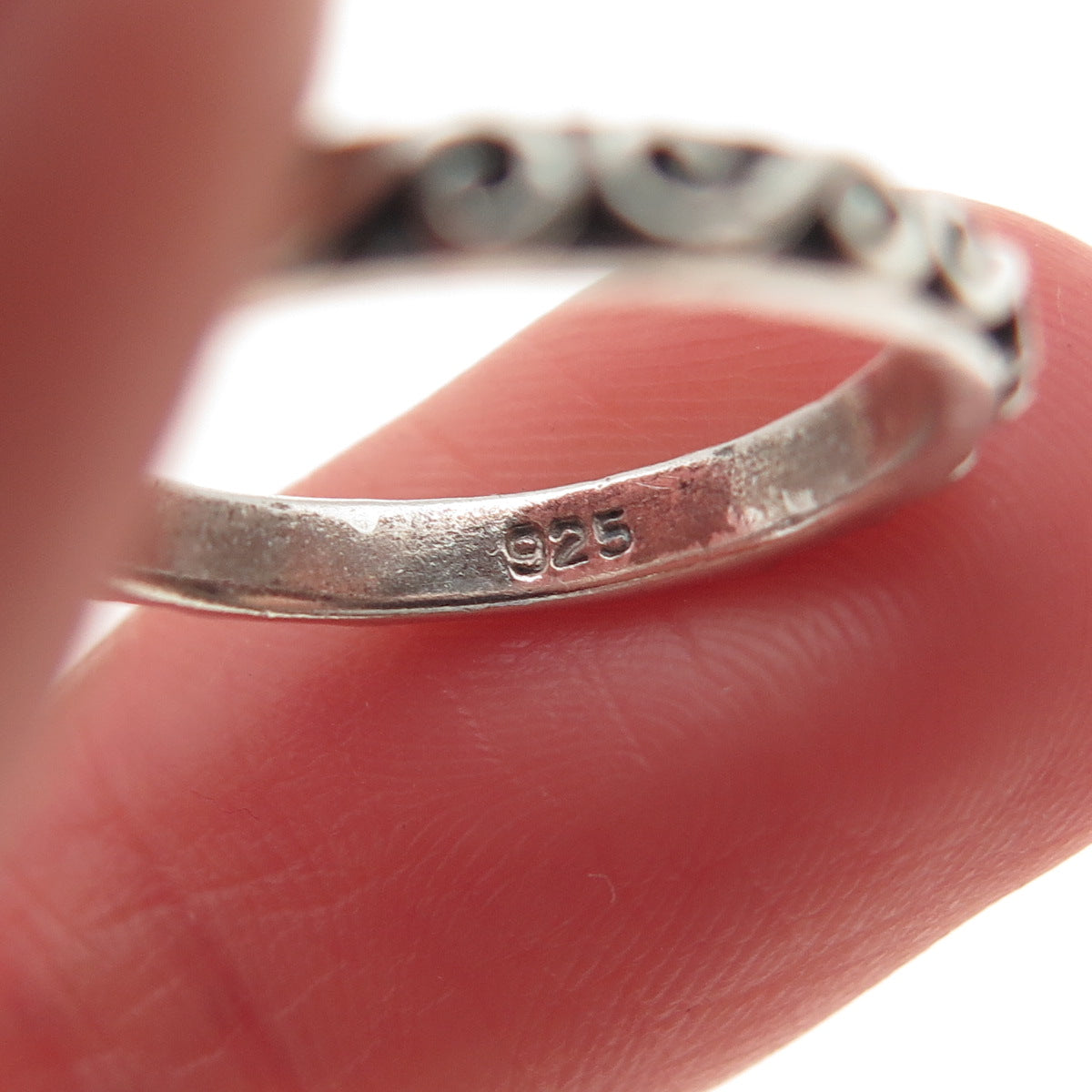 925 Sterling Silver Vintage Swirl Stackable Oxidized Band Ring Size 3.75