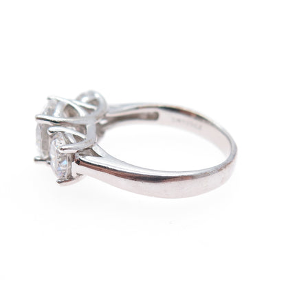 925 Sterling Silver Round-Cut C Z Engagement Ring Size 5.25