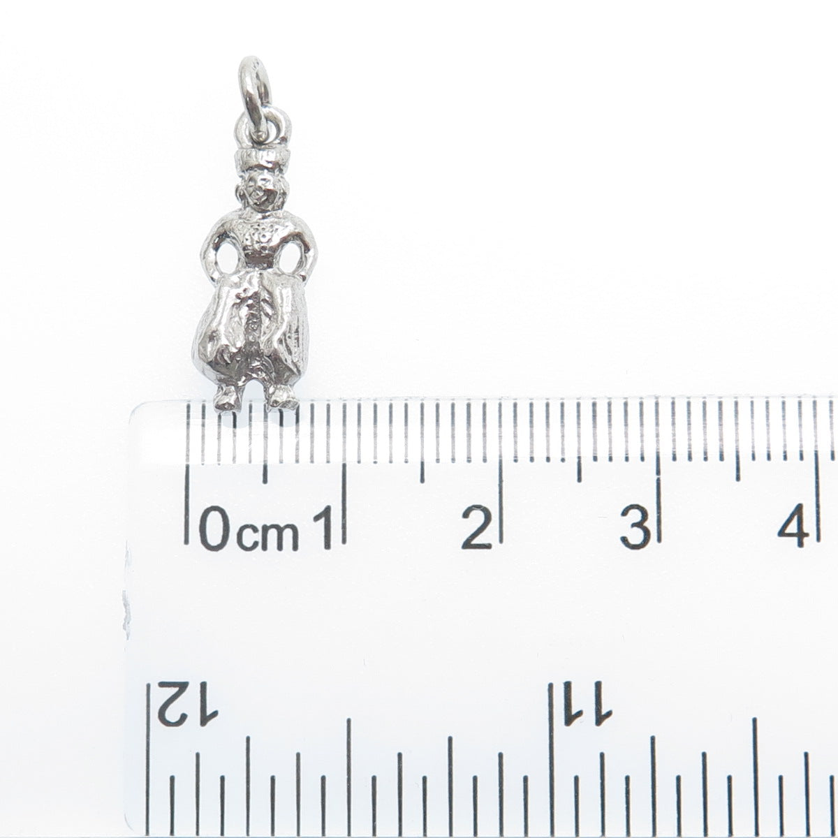 925 Sterling Silver Vintage Queen Oxidized Minimalist 3D Charm Pendant
