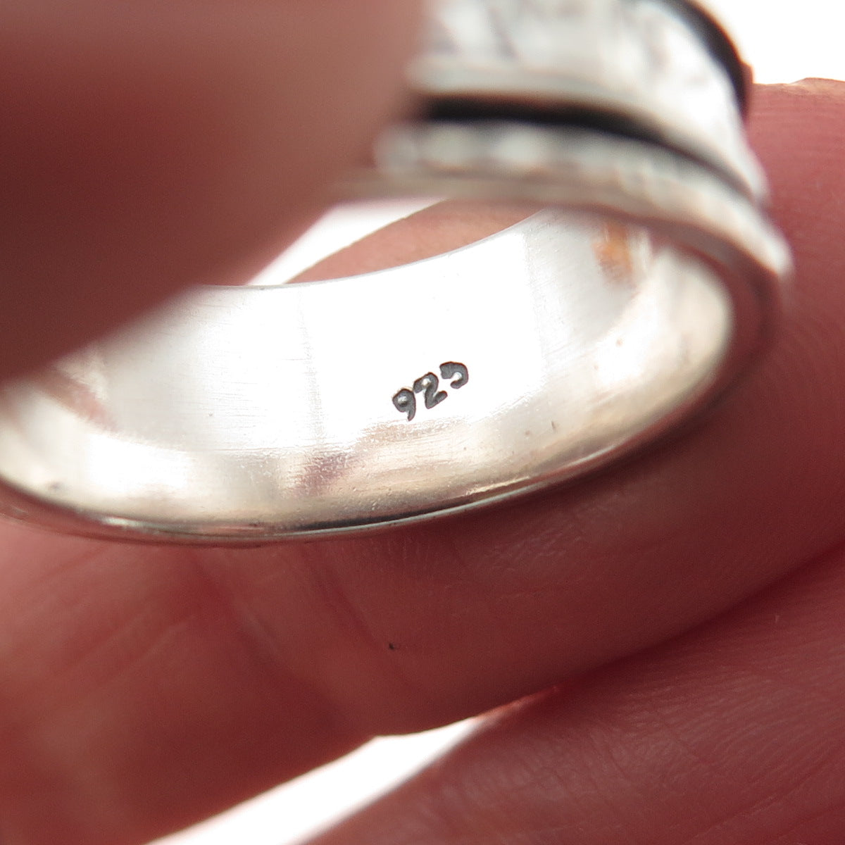 925 Sterling Silver Vintage Textured Oxidized Rotating Band Ring Size 8.5