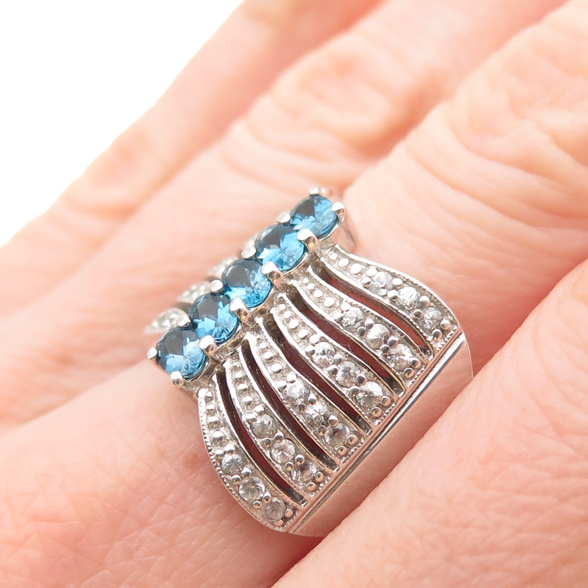 925 Sterling Silver Vintage Real Swiss Blue & White Topaz Ring Size 7.5