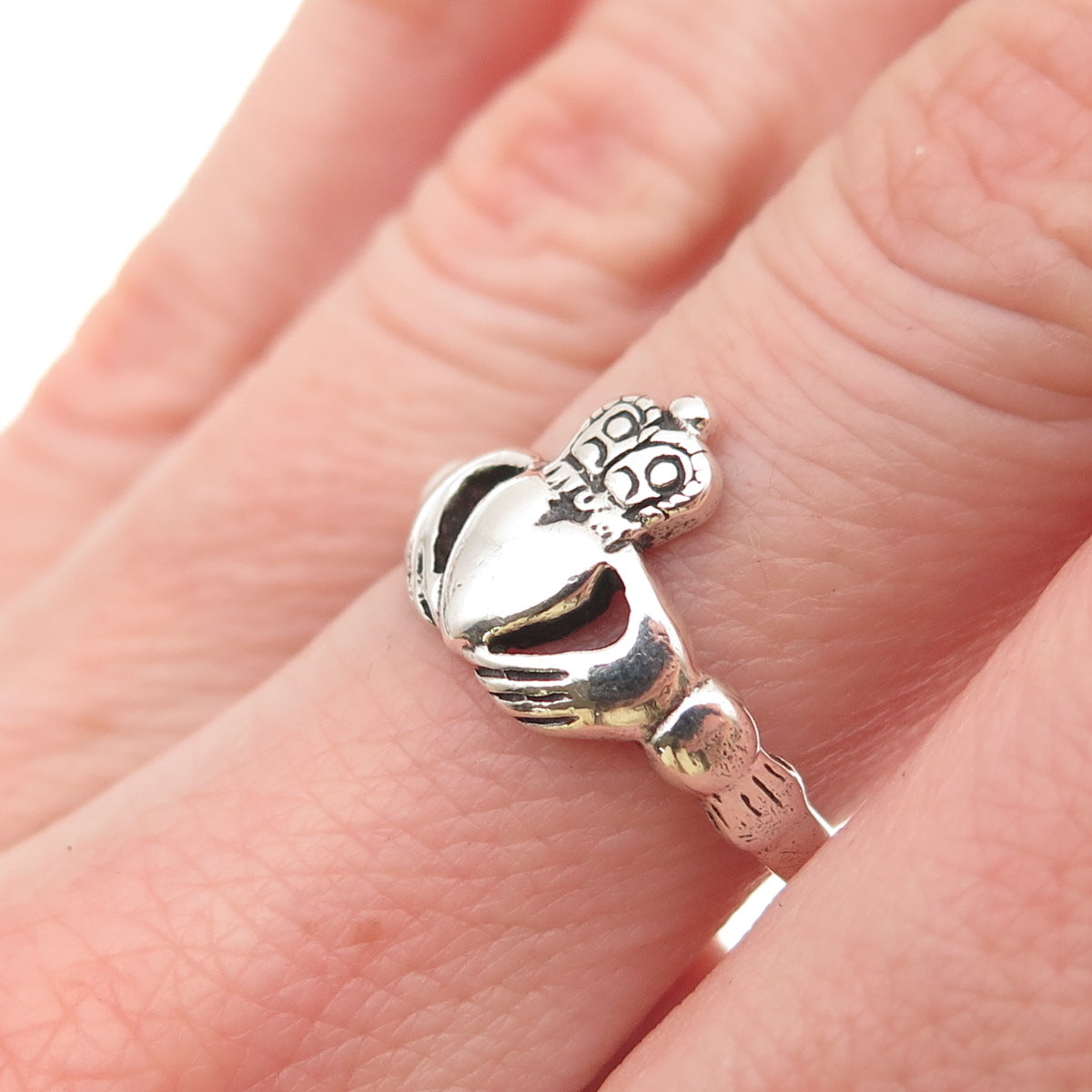 925 Sterling Silver Vintage Irish Claddagh Oxidized Ring Size 6.75