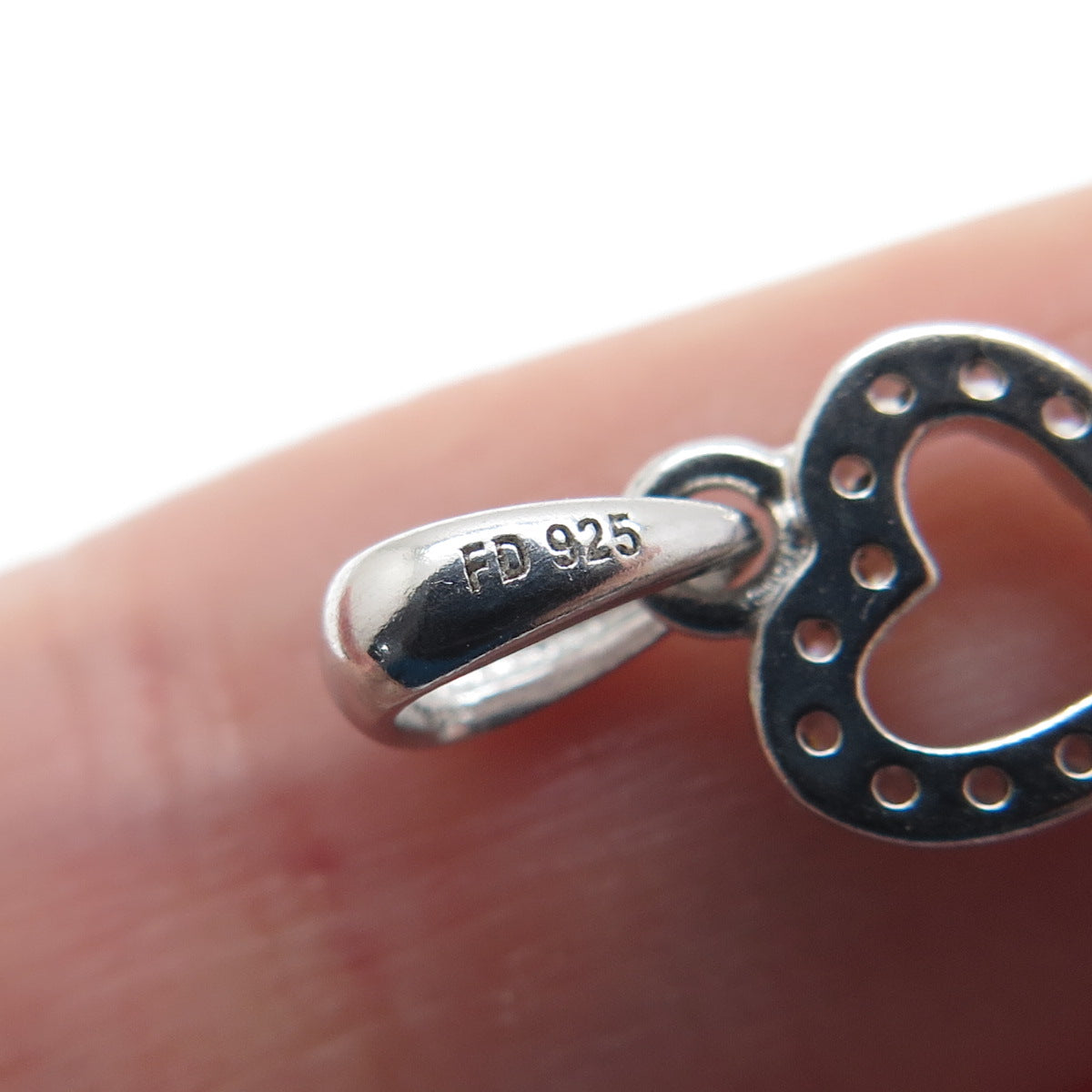 925 Sterling Silver Round-Cut C Z Graduated Heart Pendant
