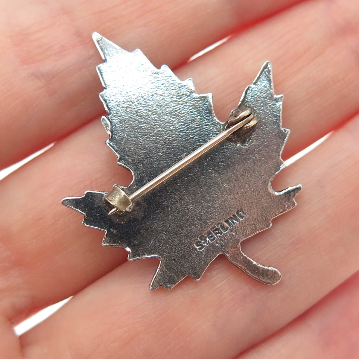925 Sterling Silver Vintage Enamel Canada Maple Leaf Pin Brooch