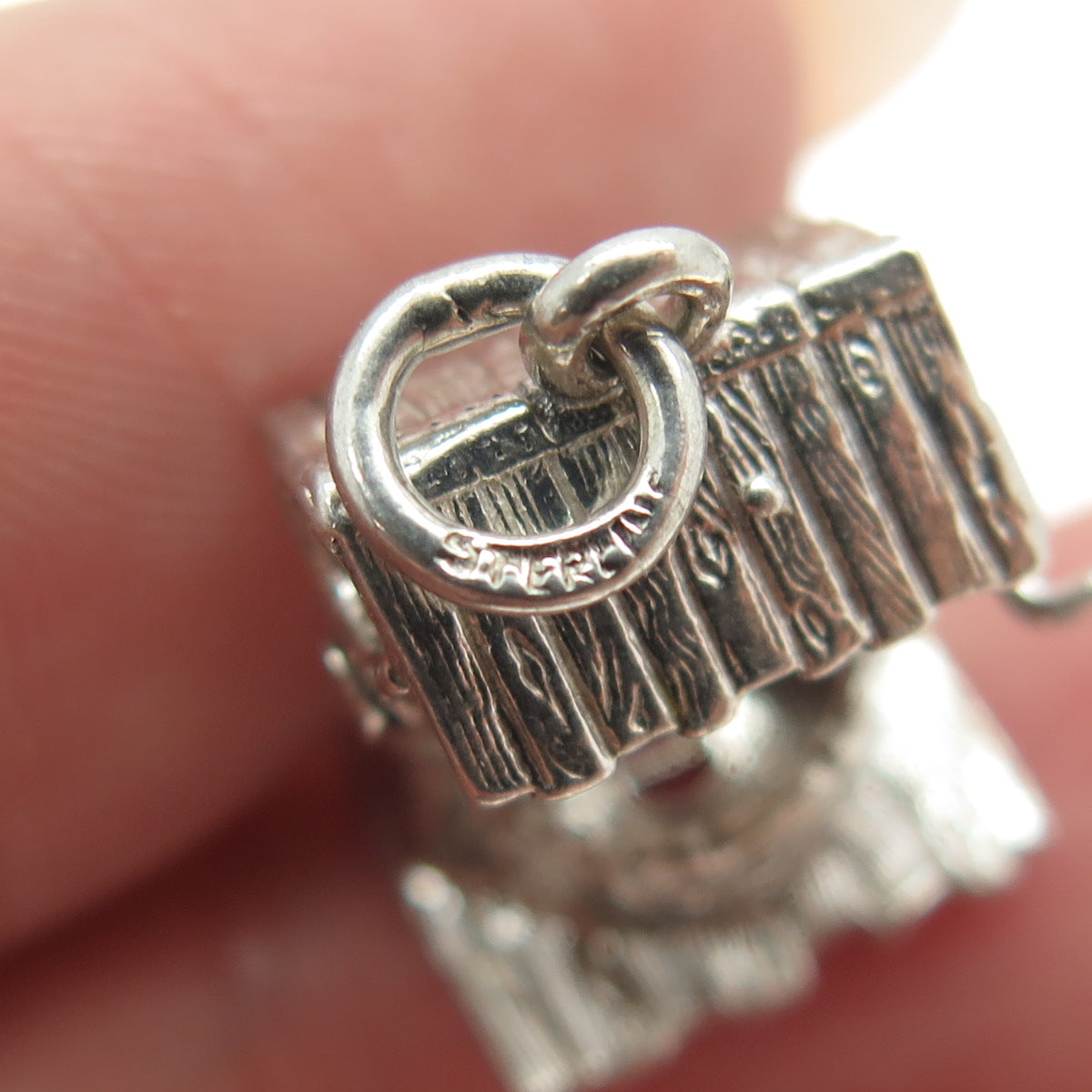 925 Sterling Silver Antique Art Deco Water Well Movable 3D Pendant