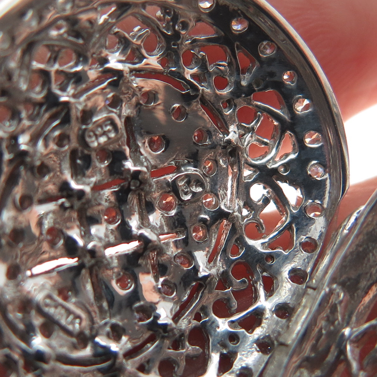 925 Sterling Silver Round-Cut Shaped C Z Ornate Oval Locket Pendant