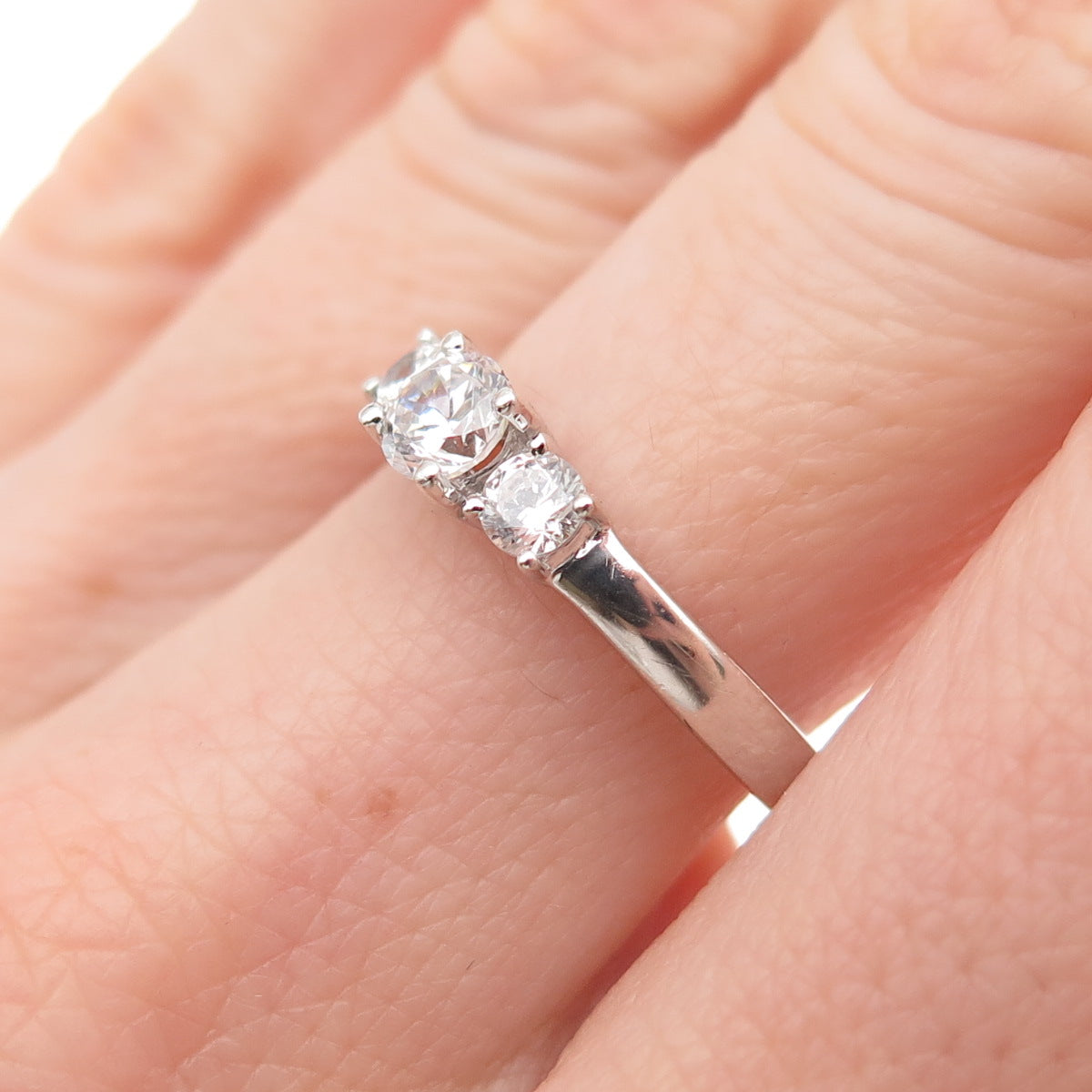 925 Sterling Silver Round-Cut C Z Engagement Ring Size 7