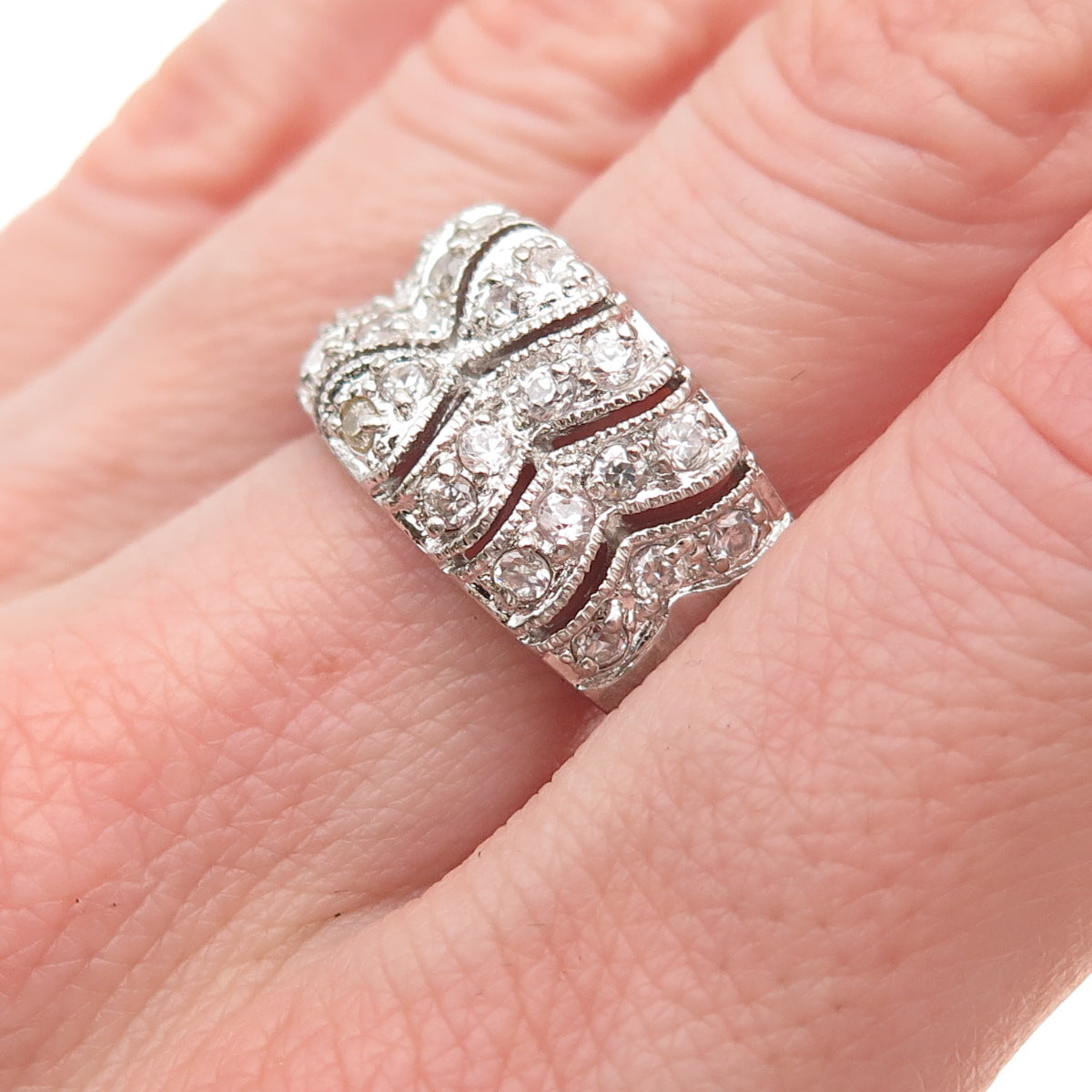 925 Sterling Silver Round-Cut C Z Modernist Ring Size 8
