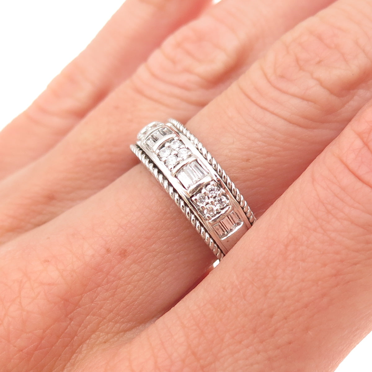 925 Sterling Silver Vintage Round & Emerald-Cut C Z Ring Size 7.25
