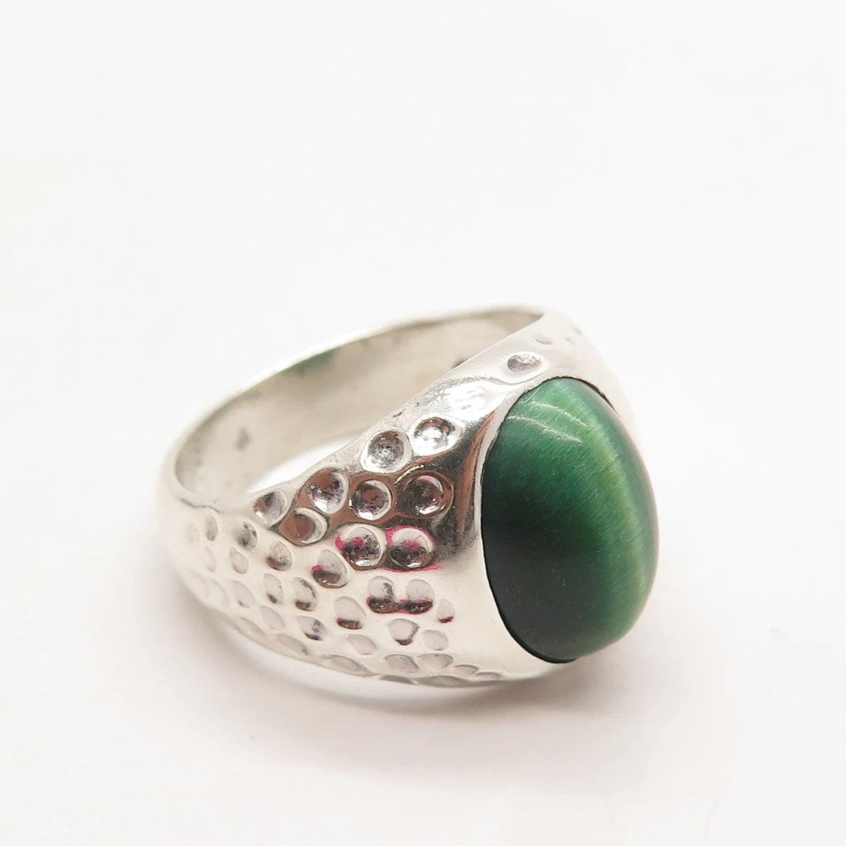 925 Sterling Silver Vintage Fiber Optic Cat's Eye Gem Hammered Ring Size 9.25