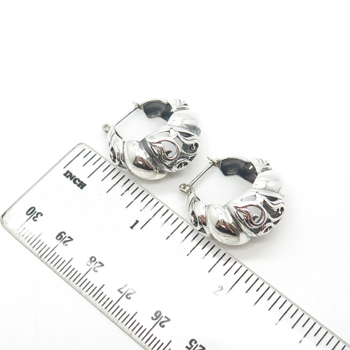925 Sterling Silver Vintage Ribbed Hinged Hoop Earrings
