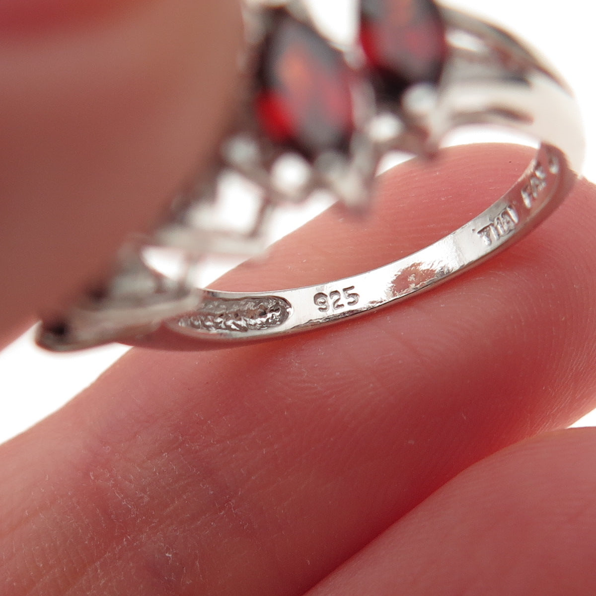 925 Sterling Silver Vintage Real Red Garnet & White Topaz Ring Size 6