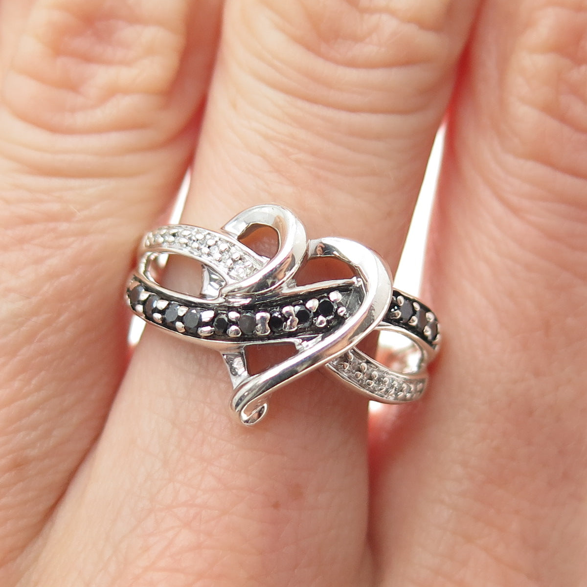 925 Sterling Silver Real Round-Cut Black & White Diamond Heart Ring Size 8.75