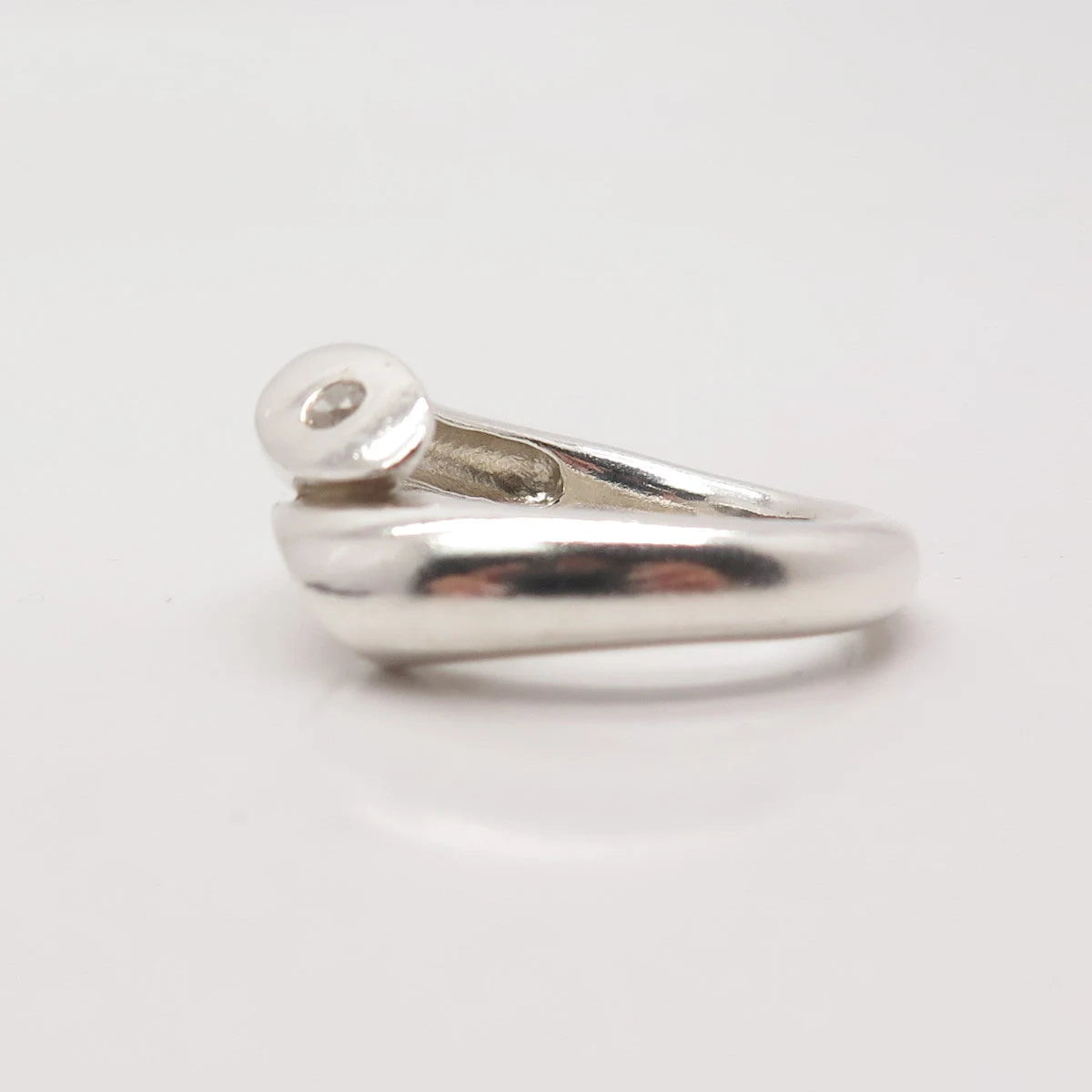925 Sterling Silver Vintage C Z Modernist Ring Size 7.75