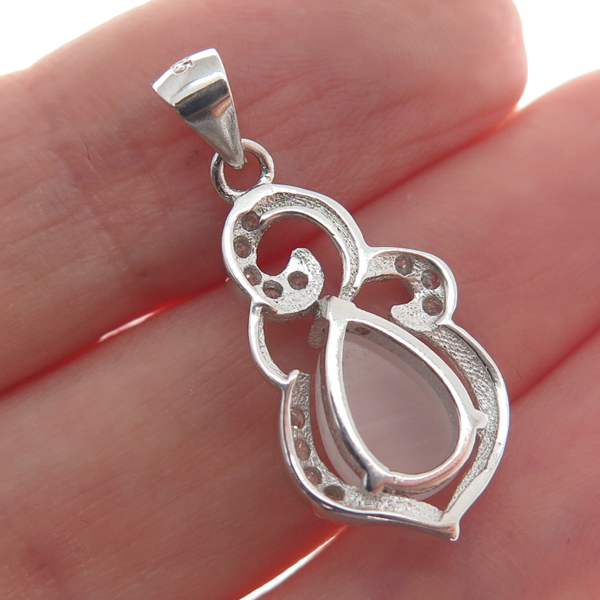 925 Sterling Silver Real Clear Quartz & C Z Ornate Minimalist Charm Pendant