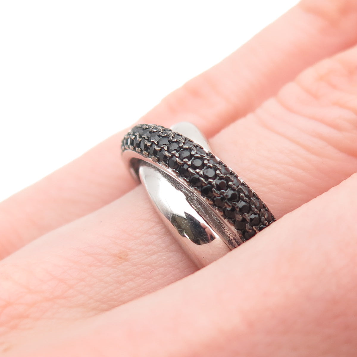 925 Sterling Silver Real Round-Cut Black Spinel Crossover Ring Size 6.25