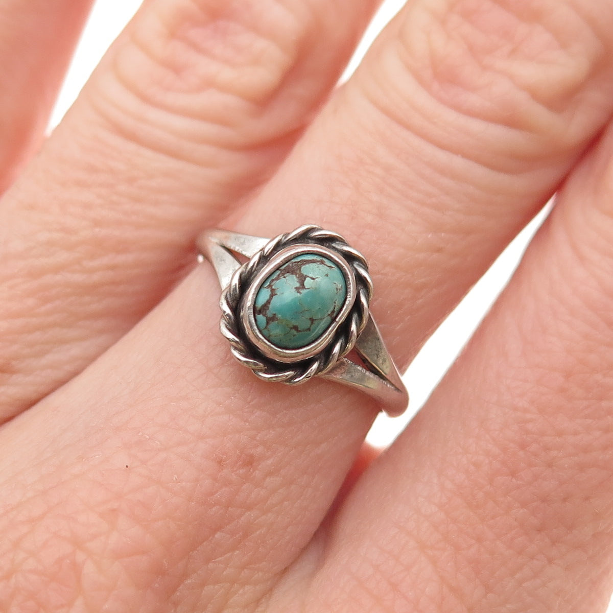 Old Pawn Sterling Silver Vintage Southwestern Turquoise Tribal Ring Size 6.25