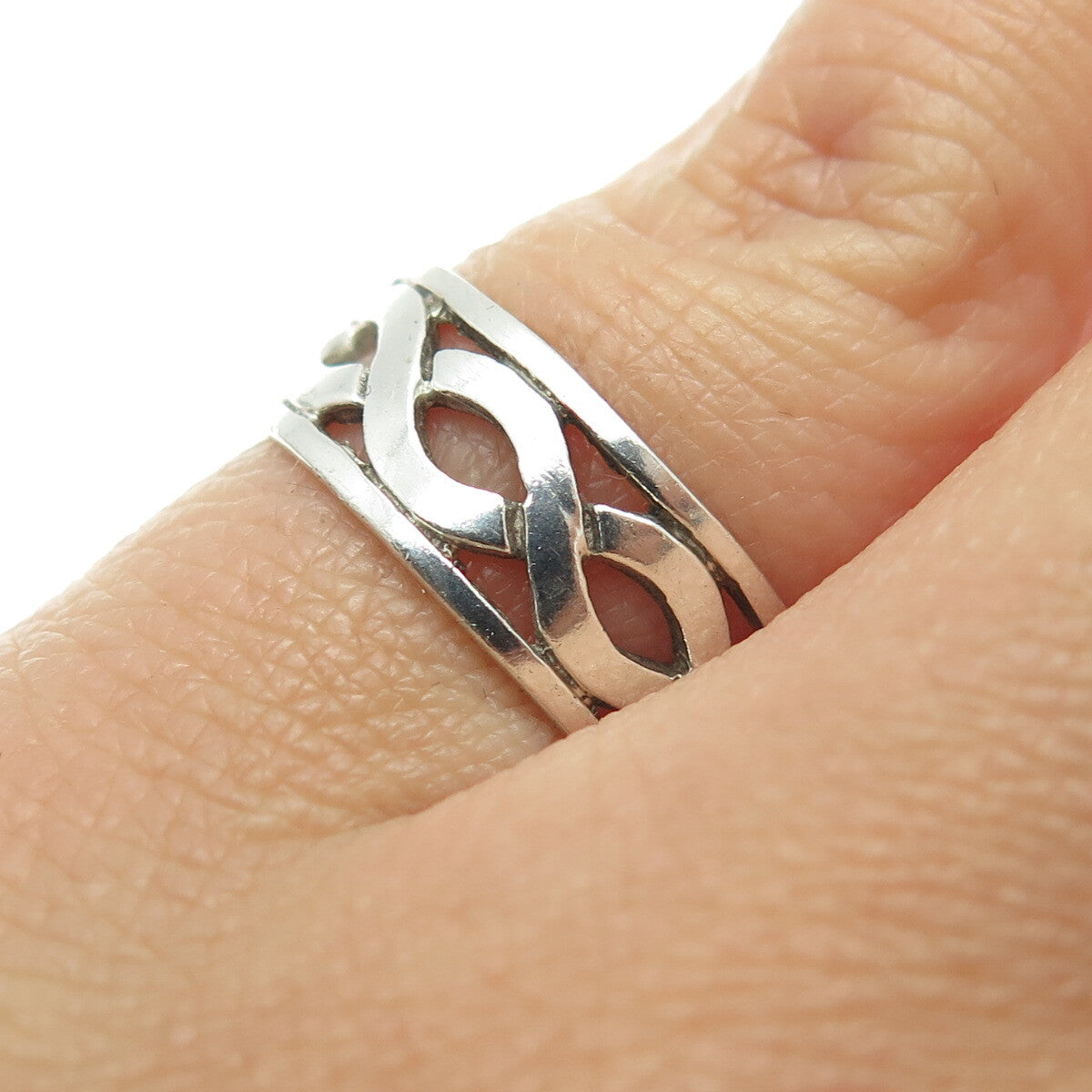 925 Sterling Silver Vintage Celtic Woven Band Ring Size 5.75