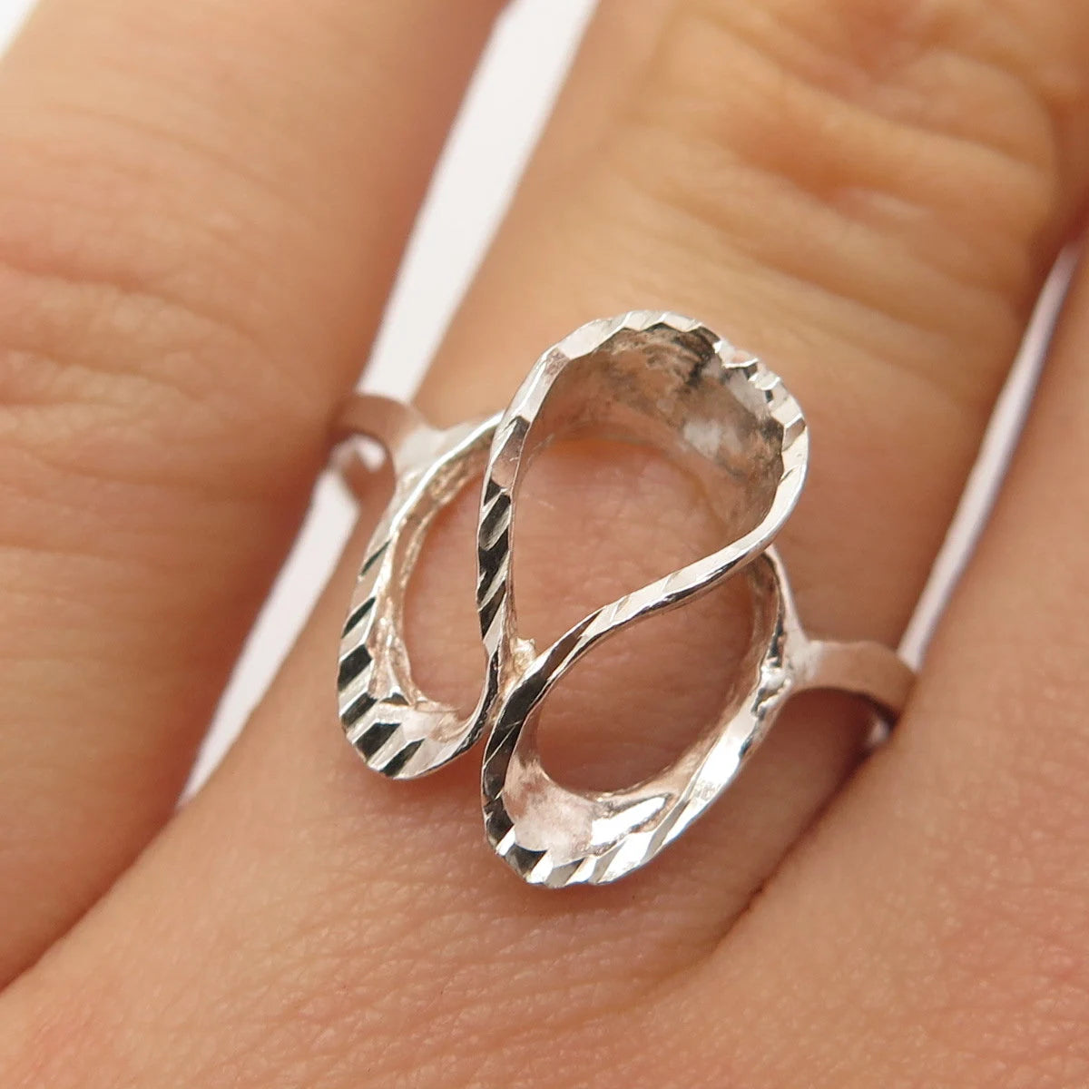 925 Sterling Silver Vintage Textured Modernist Ring Size 6.75