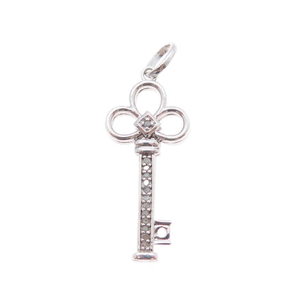 HN HENG NGAI 925 Sterling Silver Real Round-Cut Diamond Key Pendant