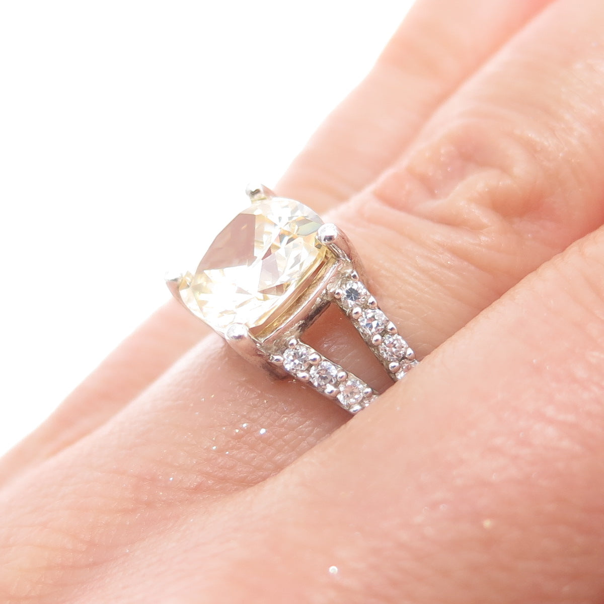 925 Sterling Silver Vintage Canary & White C Z Ring Size 5.25