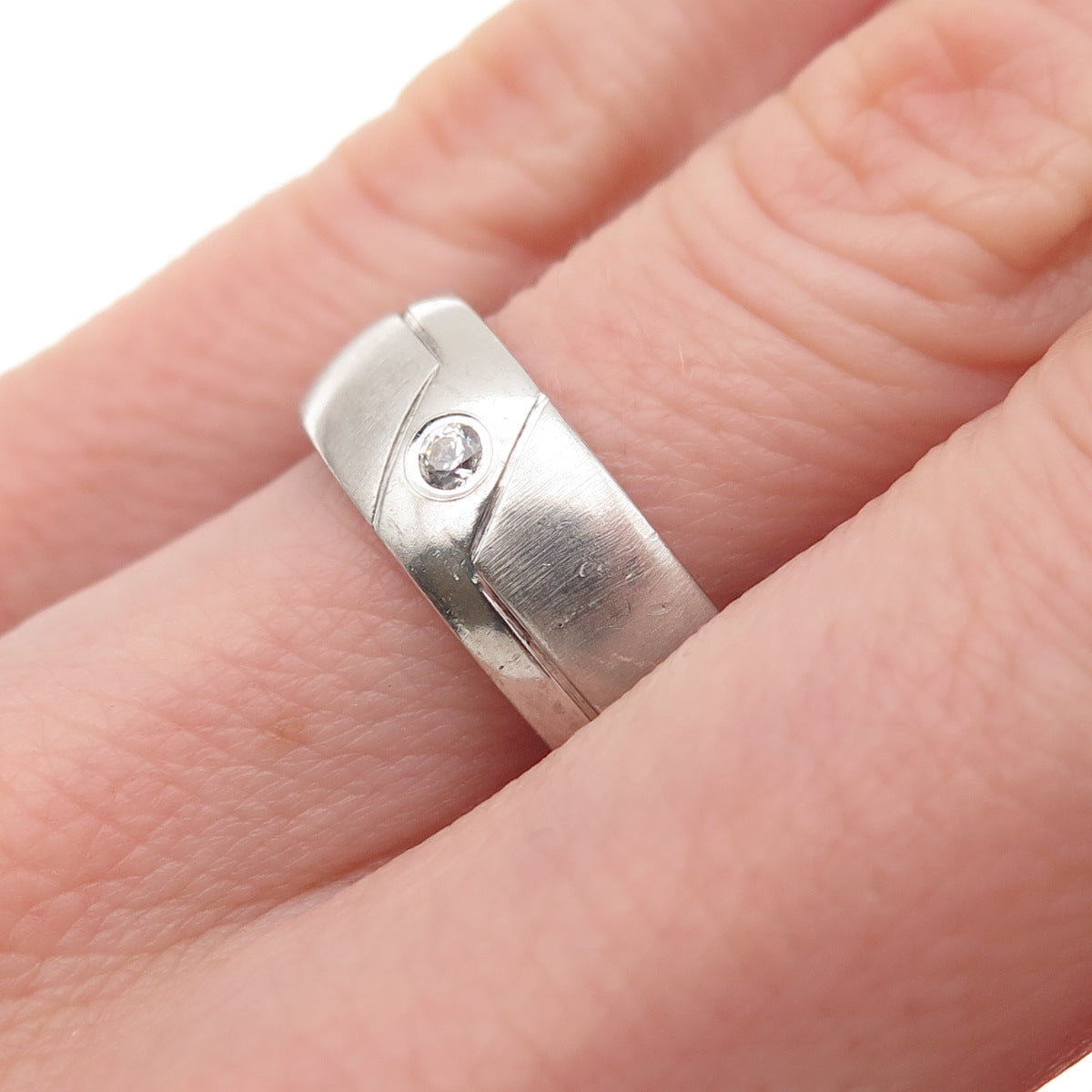 Cilor 925 Sterling Silver Round-Cut C Z Band Ring Size 6