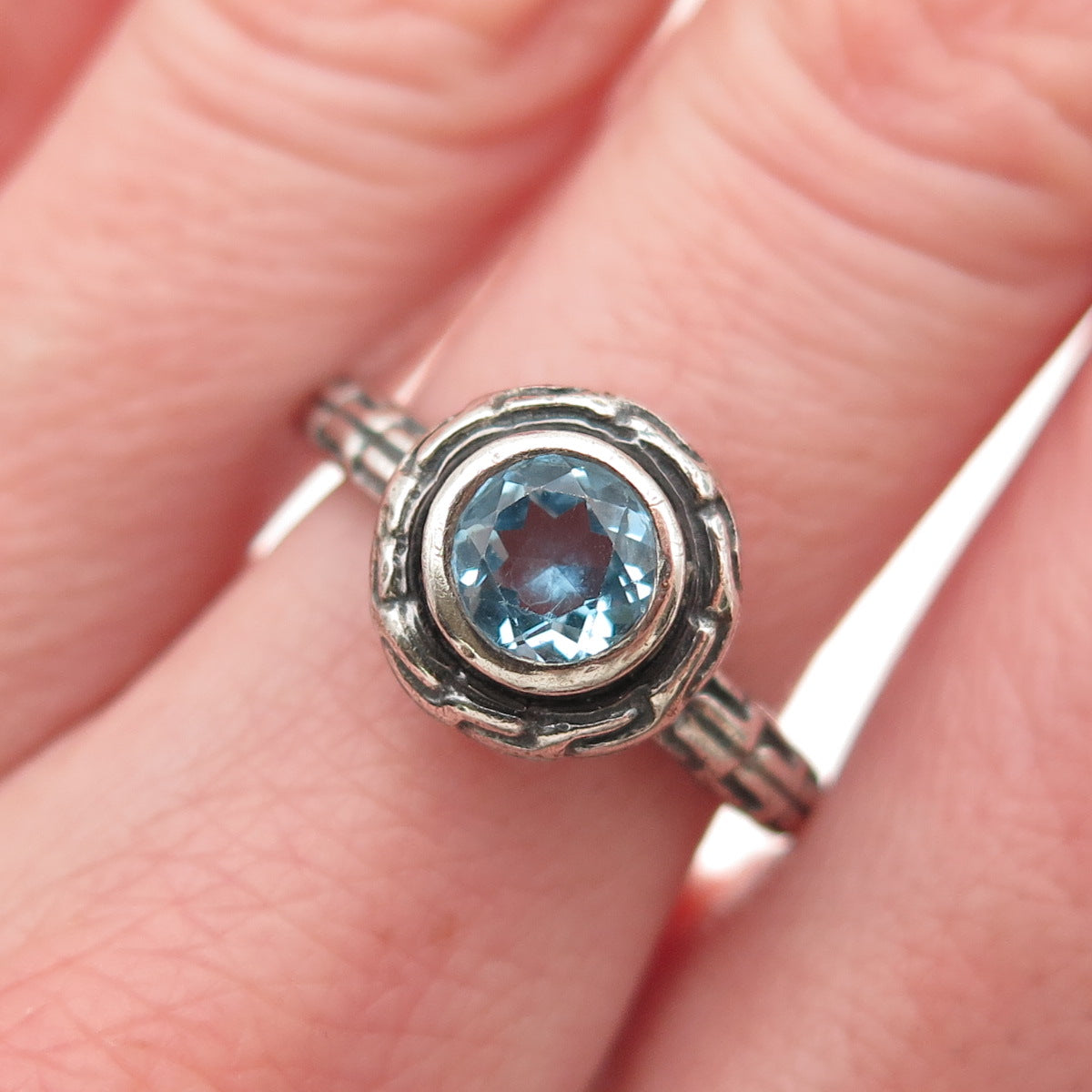 SAJEN 925 Sterling Silver Vintage Real Blue Topaz Modernist Oxidized Ring Size 6