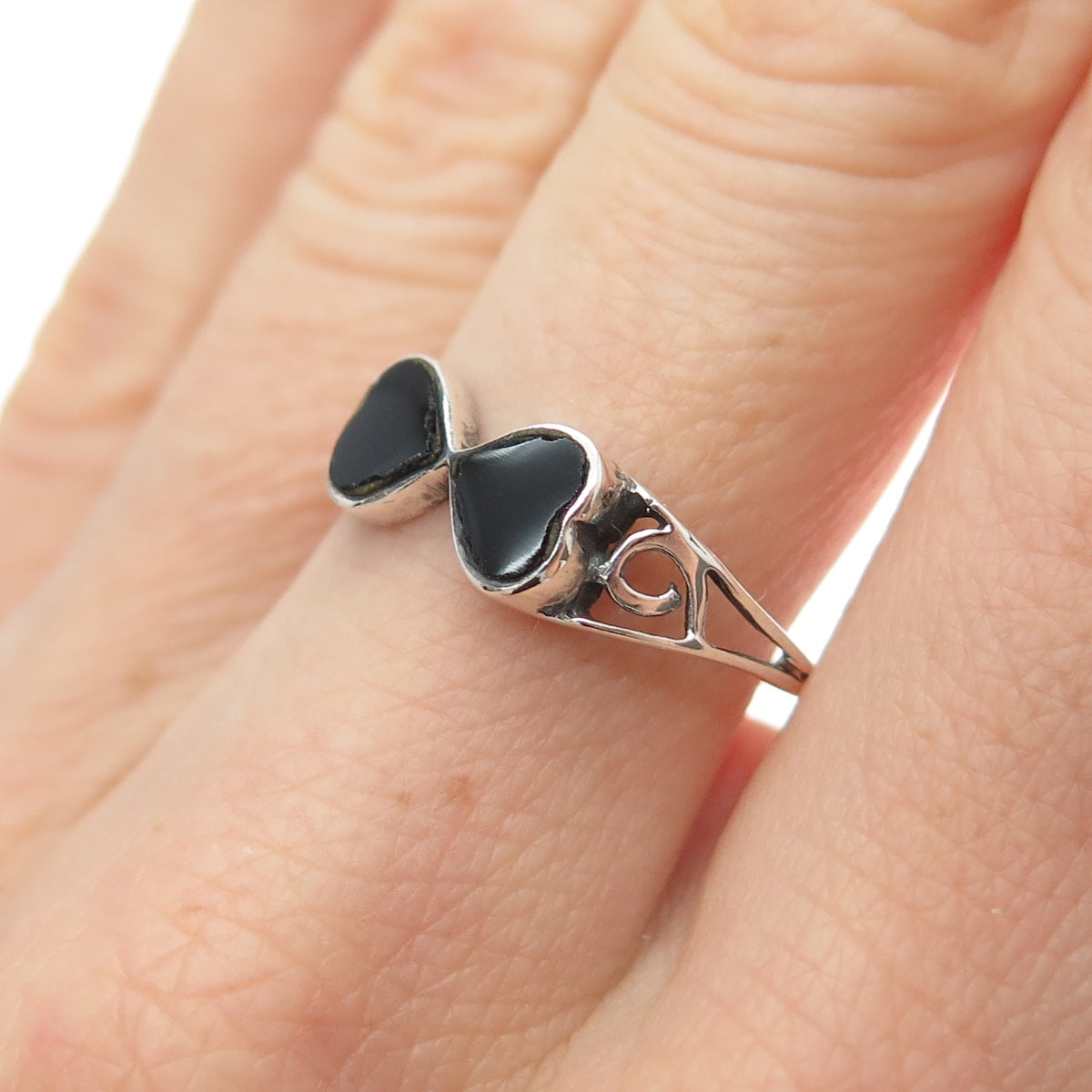925 Sterling Silver Vintage Real Black Onyx Double Heart Spiral Ring Size 7.5