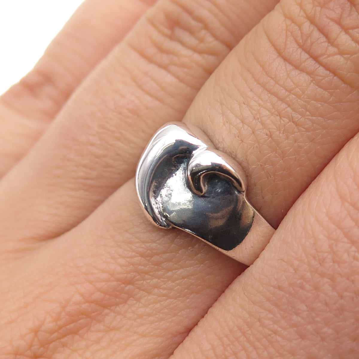 925 Sterling Silver Vintage Modernist Heart Oxidized Ring Size 7