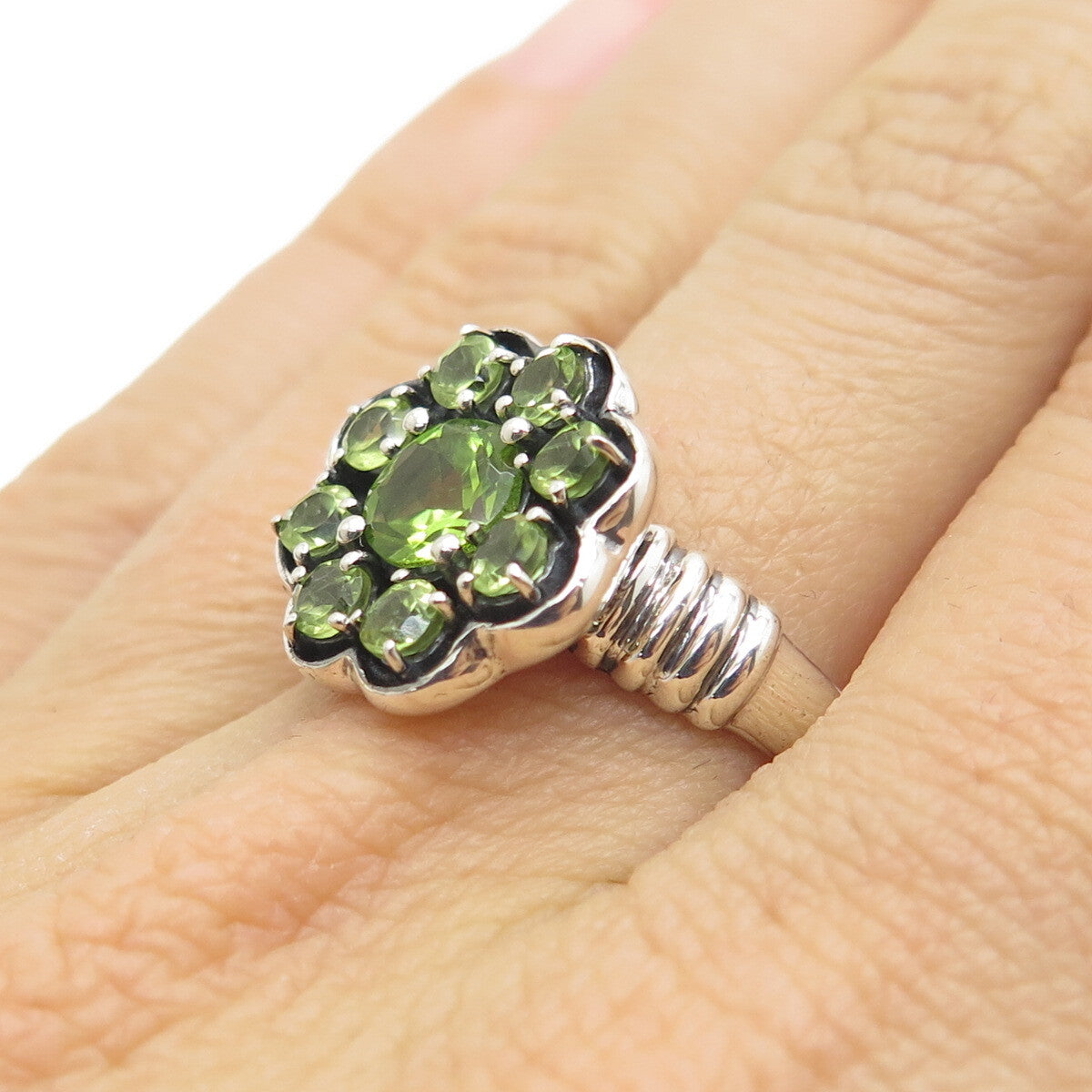 925 Sterling Silver Real Round-Cut Peridot Flower Ring Size 7.75