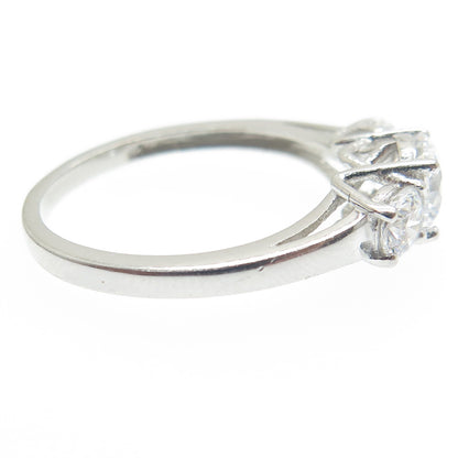 925 Sterling Silver Round-Cut Shaped C Z Engagement Ring Size 7.25