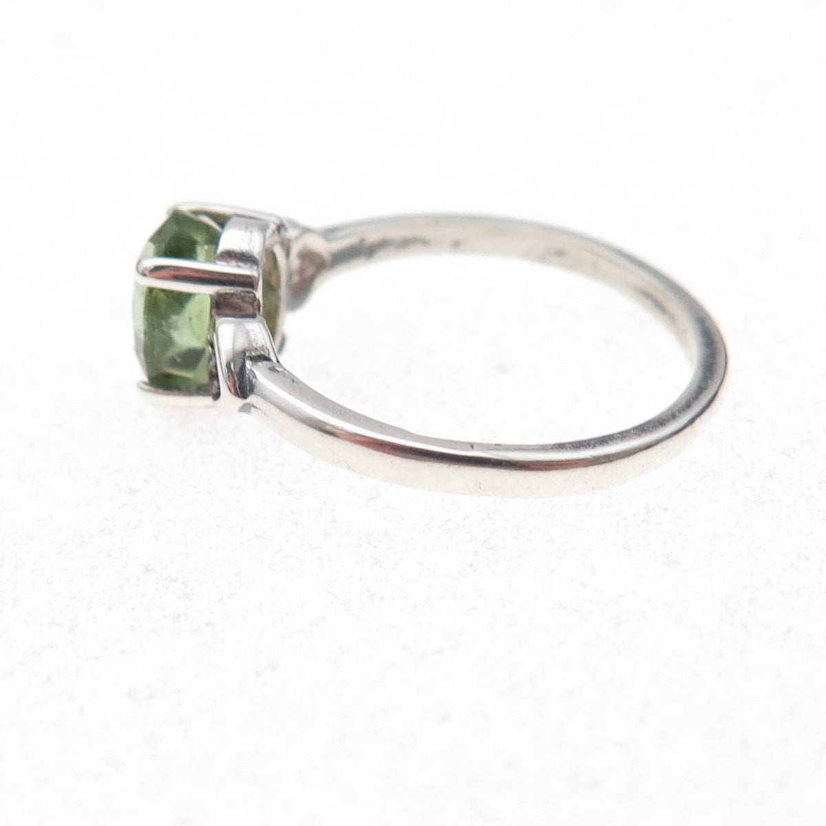 925 Sterling Silver Real Oval-Cut Peridot Heart Ring Size 6.25
