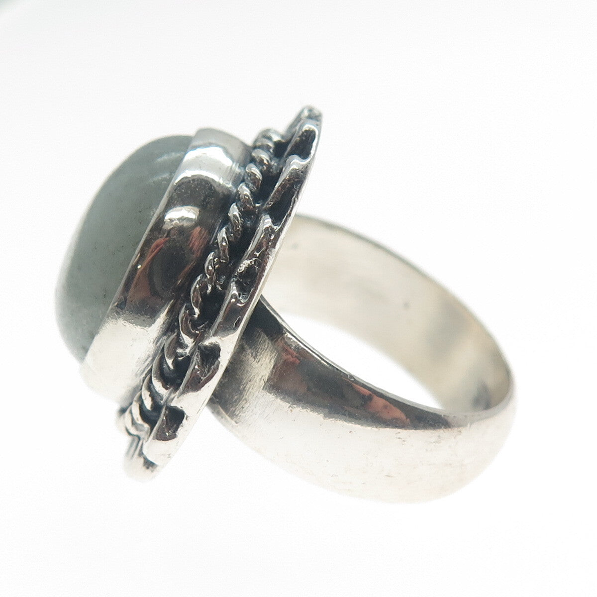 925 Sterling Silver Vintage Real Jade Flower Oxidized Ring Size 7.25