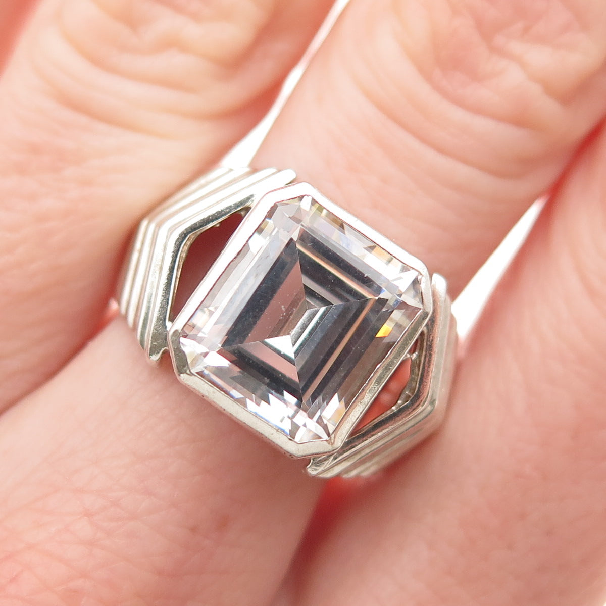 925 Sterling Silver Vintage Emerald-Cut C Z Modernist Ring Size 7.75