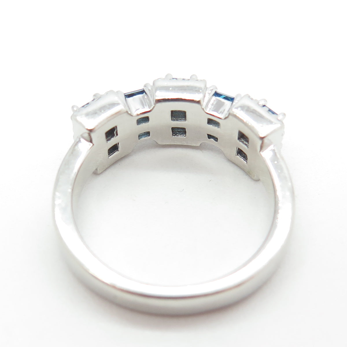 925 Sterling Silver White & Blue C Z Ring Size 8