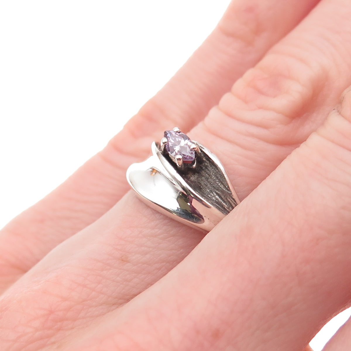 925 Sterling Vintage Marquise-Cut Purple C Z Modernist Oxidized Ring Size 6