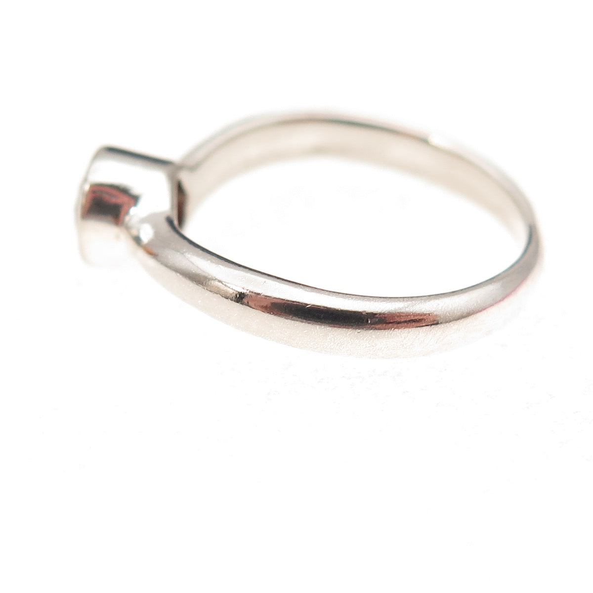 925 Sterling Silver Vintage Real Round-Cut Red Garnet Ring Size 7.25
