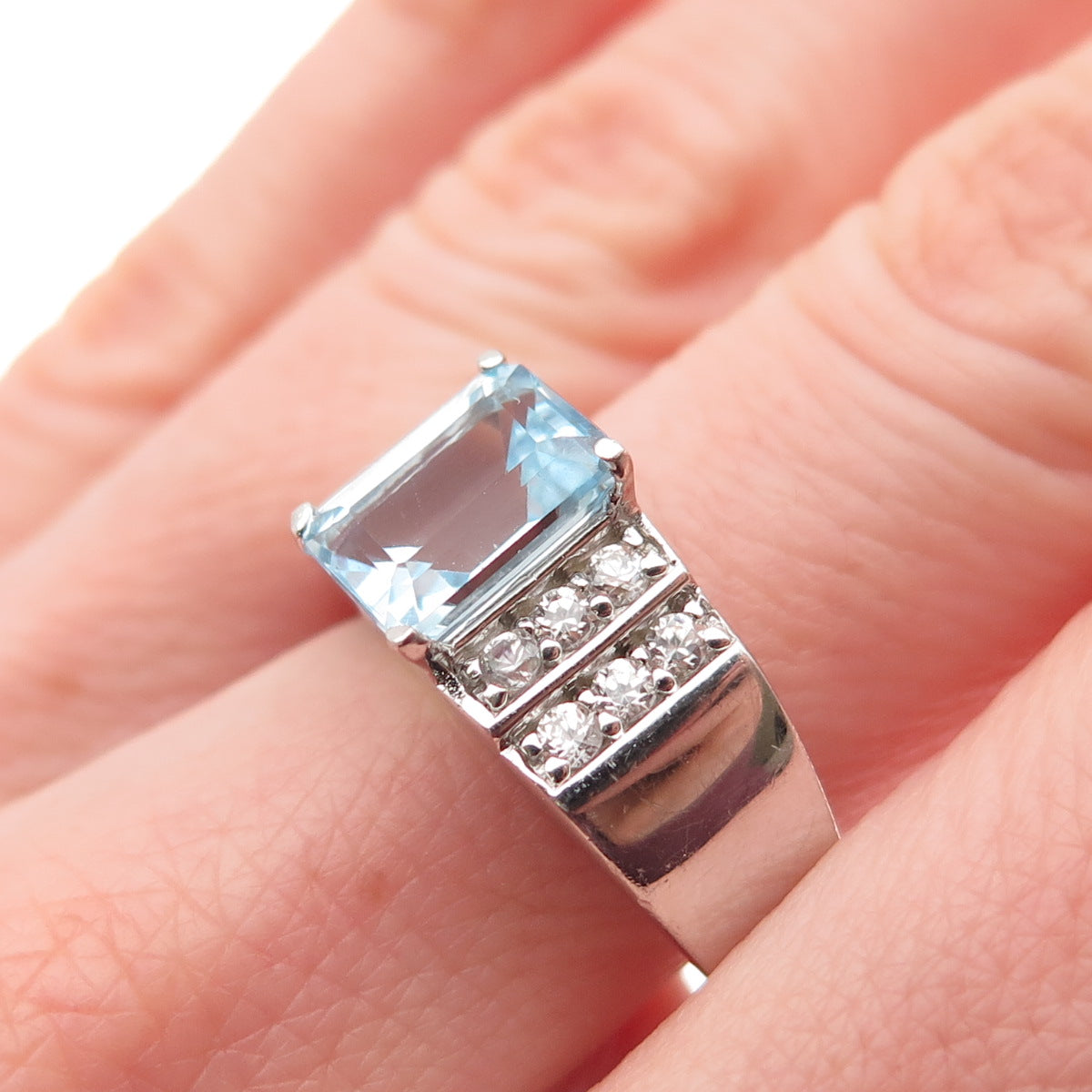 925 Sterling Silver Real Emerald-Cut Blue & Round-Cut White Topaz Ring Size 9