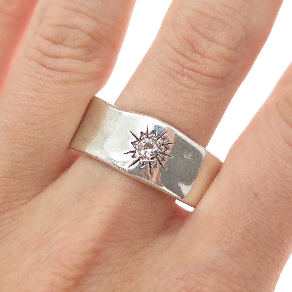925 Sterling Silver Vintage Round-Cut C Z Sun Modernist Band Ring Size 14.75