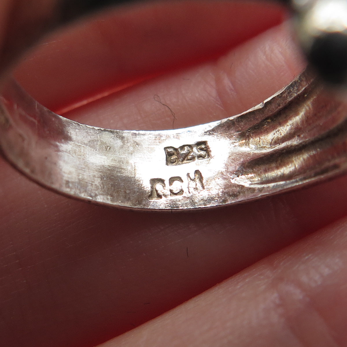 925 Sterling Silver Vintage Modernist Bypass Oxidized Ring Size 6.25