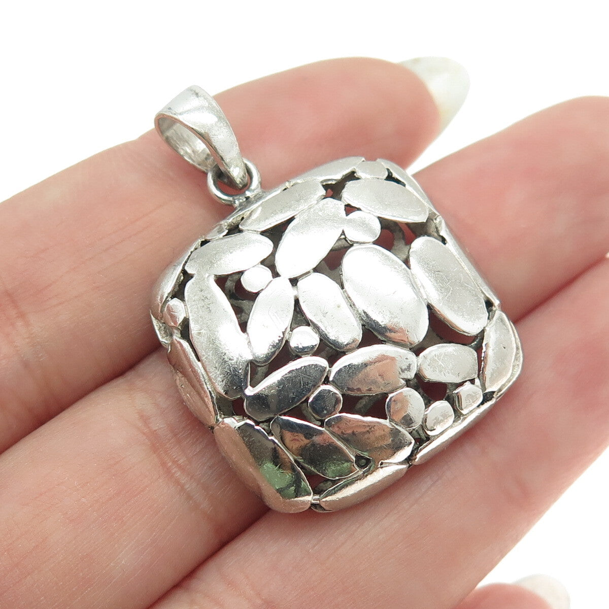 925 Sterling Silver Vintage Pebble Pendant
