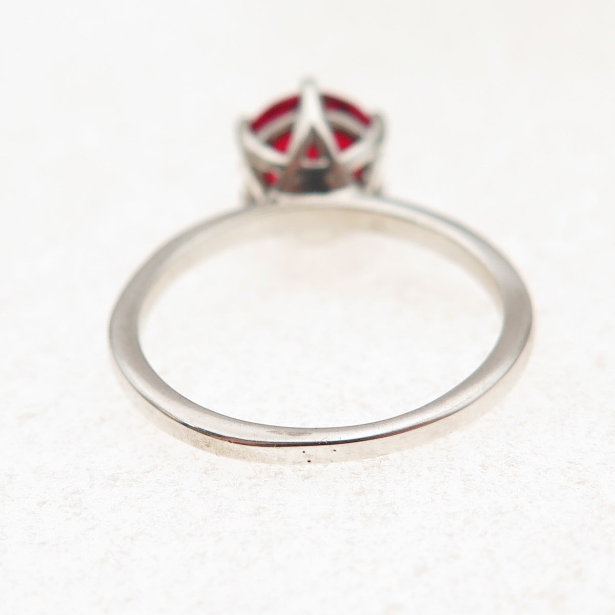 Dazzlers 925 Sterling Silver Vintage Real Round-Cut Red Garnet Ring Size 6