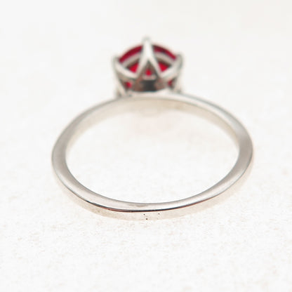 Dazzlers 925 Sterling Silver Vintage Real Round-Cut Red Garnet Ring Size 6