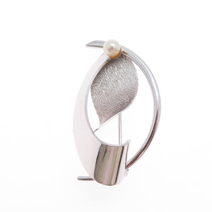 CURTIS CREATIONS Sterling Silver Vintage Real Pearl Modernist Flower Pin Brooch