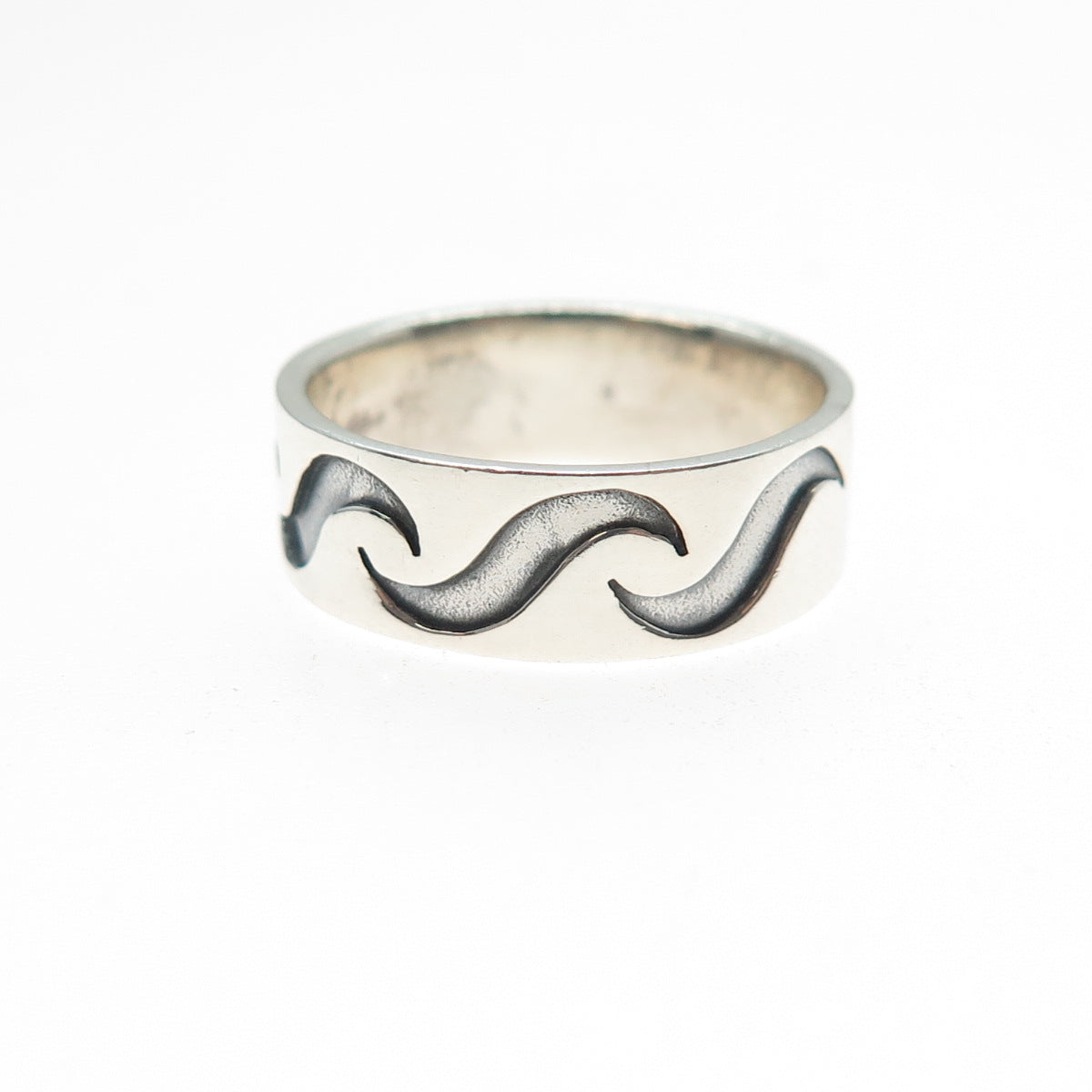 925 Sterling Silver Vintage All Around Wavy Oxidized Band Ring Size 8