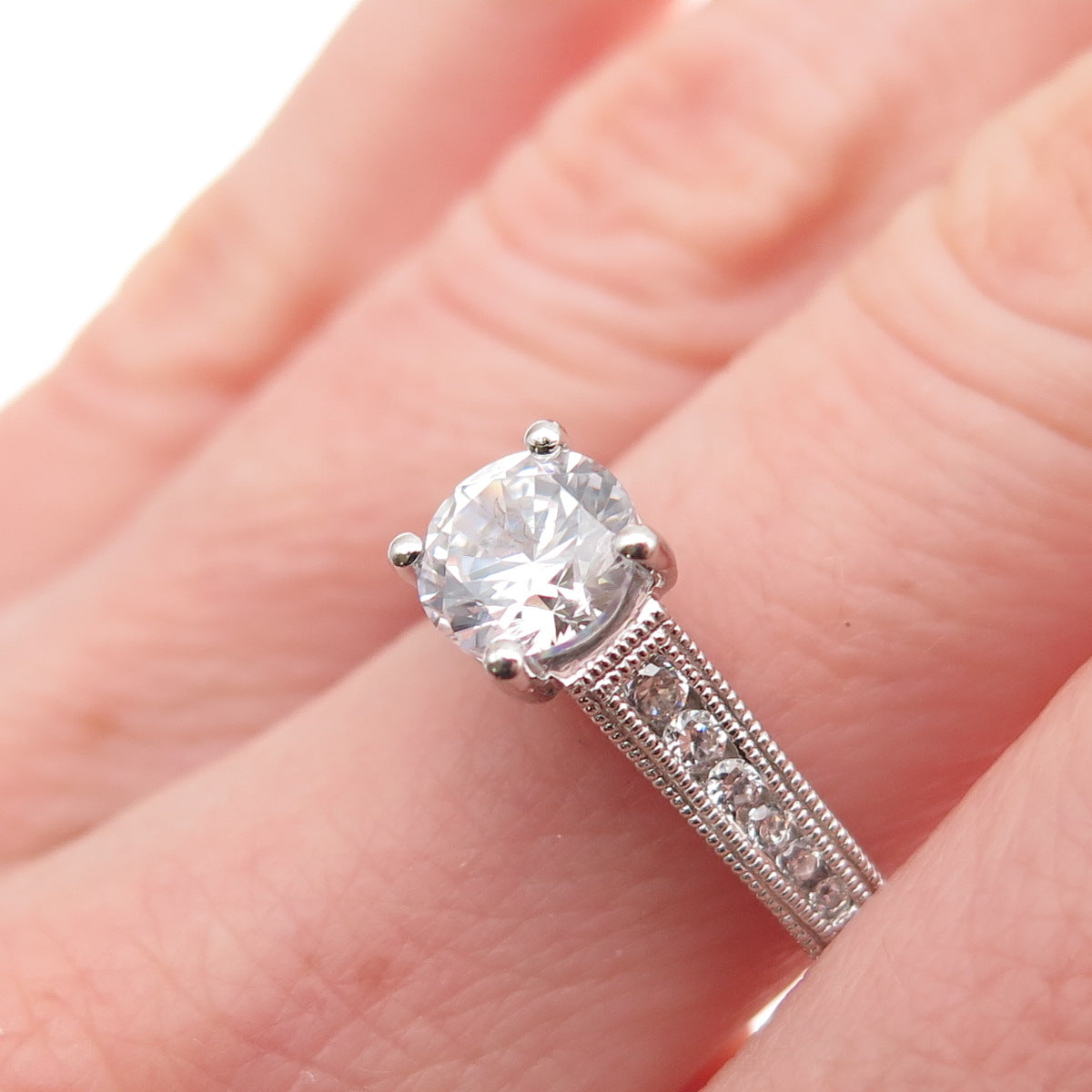 925 Sterling Silver Round-Cut C Z Engagement Ring Size 6.5