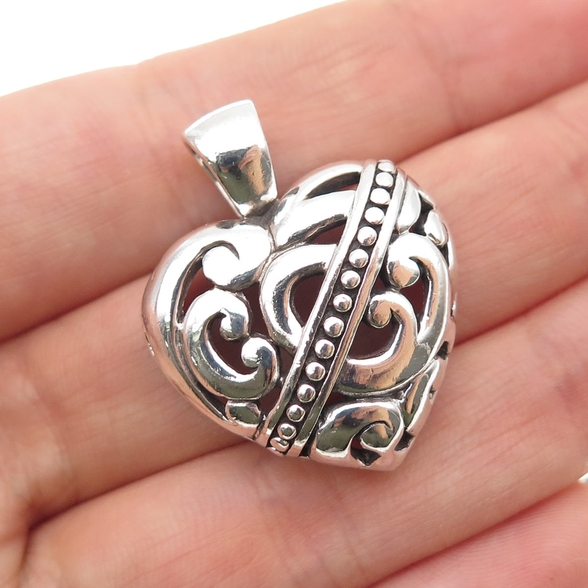 ANNIKA WITT 925 Sterling Silver Vintage Ornate Heart Oxidized Charm Pendant
